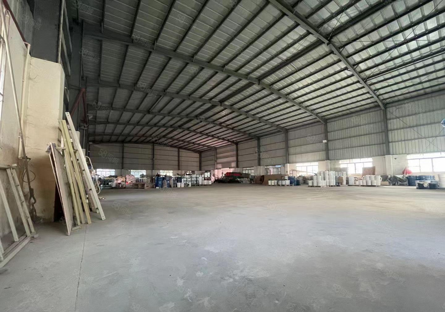 园洲镇花园式独院厂房出租4500平方，家电齐全，豪华装修。