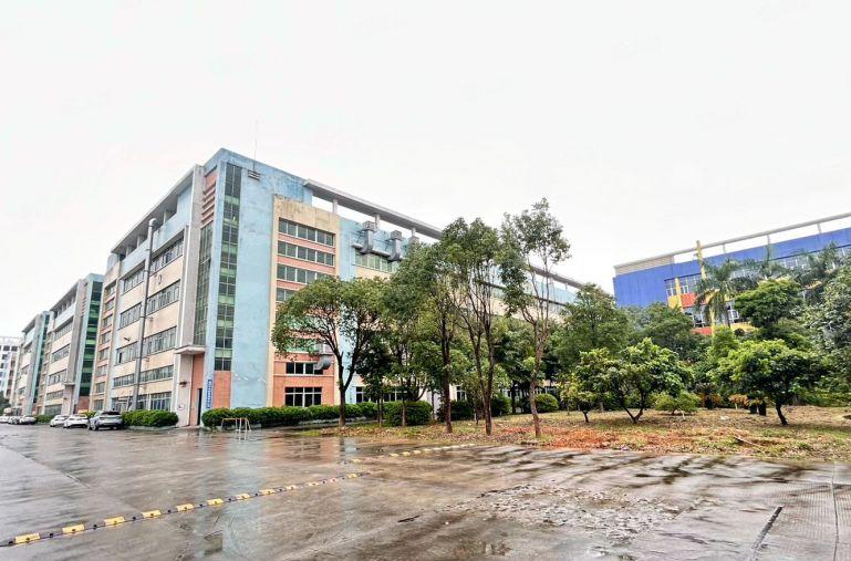 石湾汽车产业园新出带行车标准一楼厂房仓库出租3000平方米