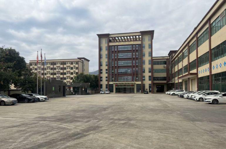 靓四角楼标准厂房16000平米招租