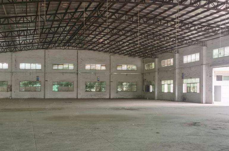 工业区独门独院厂房2310平方出租，空地大形象好