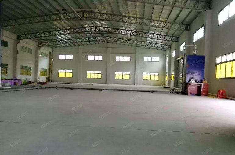 园洲独院砖墙厂房低价出租3800平方，周边无居民。证件齐全。