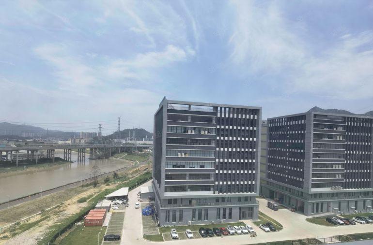 原房东博罗园洲全新标准厂房4000平可分租，玻璃幕墙