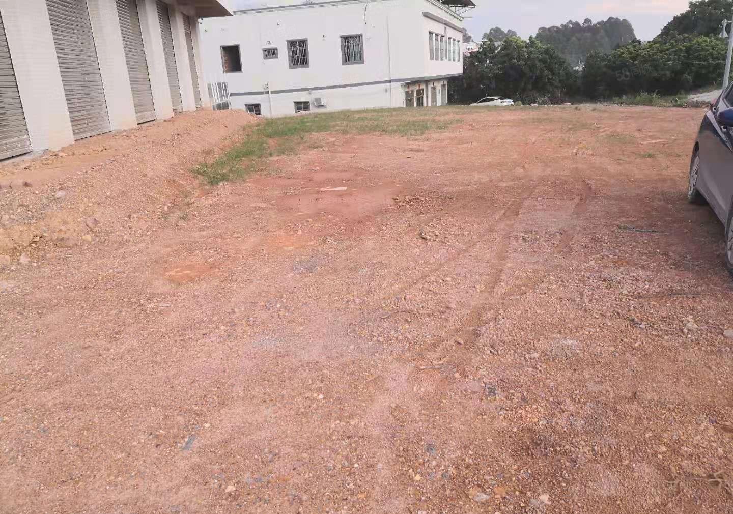 龙溪镇价格便宜全新民房两层1100平方门口空地超大