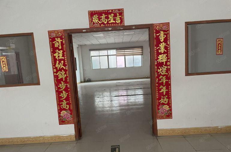 原房东独门独院标准厂房，证件齐全可办环评，交通方便，低价出租