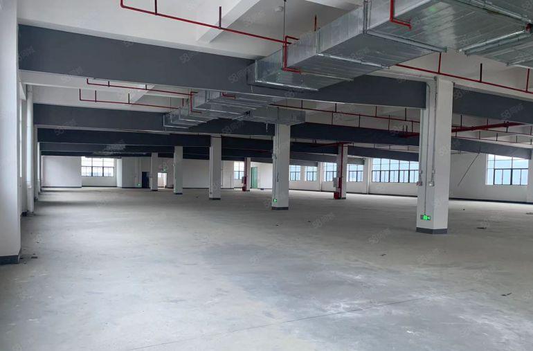 博罗县罗阳镇厂房出租，配套齐全，5吨电梯，带卸货平台。