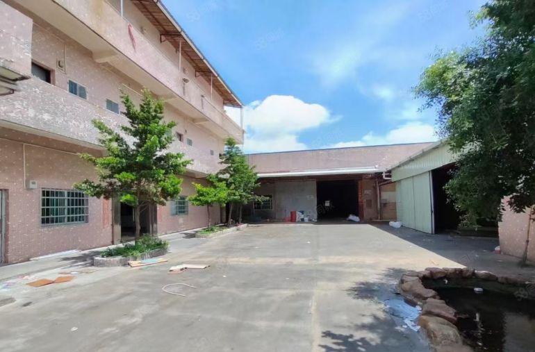 博罗县园洲镇低价厂房出租，单一层厂房3200平米，宿舍600