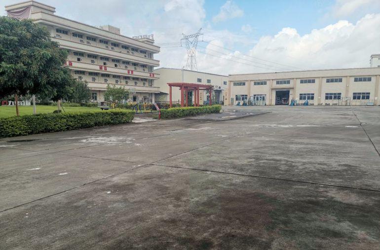 石湾原房东单一层独院滴水9米带独立办公楼空地超大厂房出租