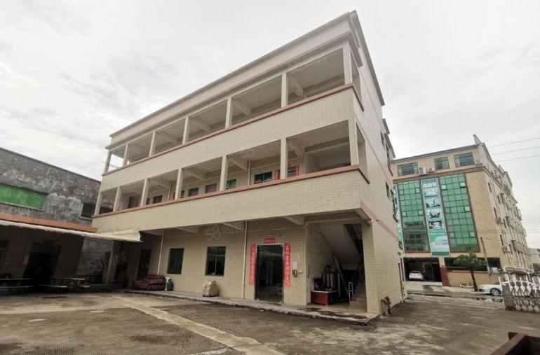 石湾镇原房东砖墙到顶滴水9米单一层厂房出租，证件齐全可办环评