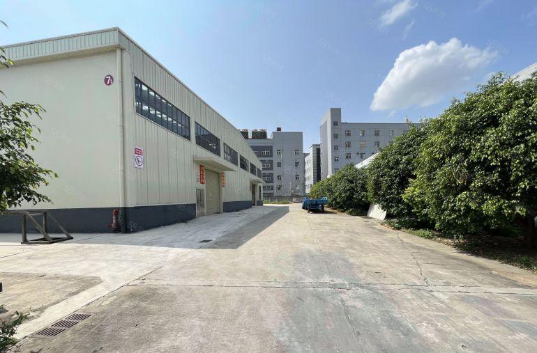 四角楼仅租11元抄底，原房东独门独院单一层，0公摊空地非常大