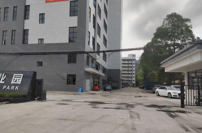 原房东独门独院红本标准厂房实际面积出租，产权清晰，证件齐全