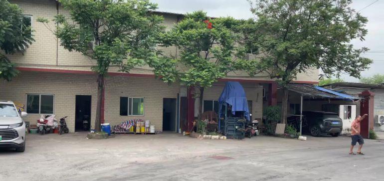 工区园区砖墙到顶滴水9米厂房便宜出租证件齐全环境优美