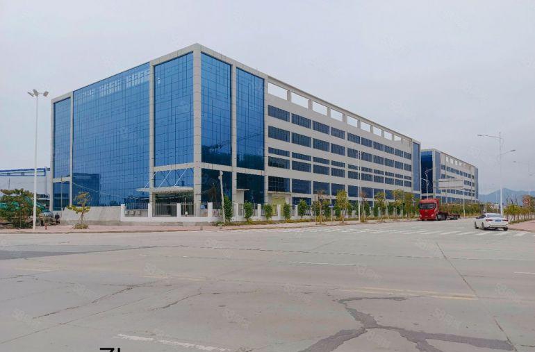 石湾重工业厂房出租50000平方，一楼8米，空地大。证件齐全