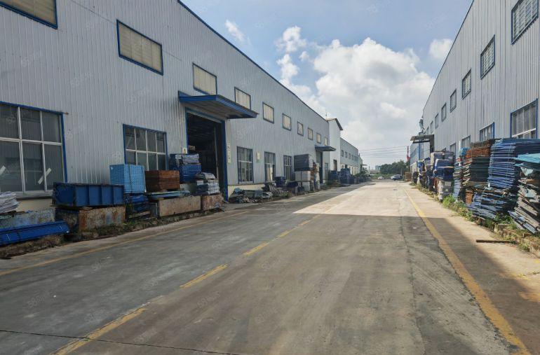 园洲高速口3800平水电到车间 带行车，周边无居民