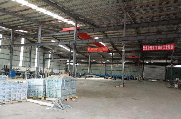 石湾镇独门独院钢结构厂房出租，仓库出租带行车可办环评，可分租