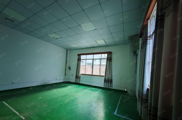 园洲上南新空出单一层2036平，现成地坪漆办公室装修带牛角