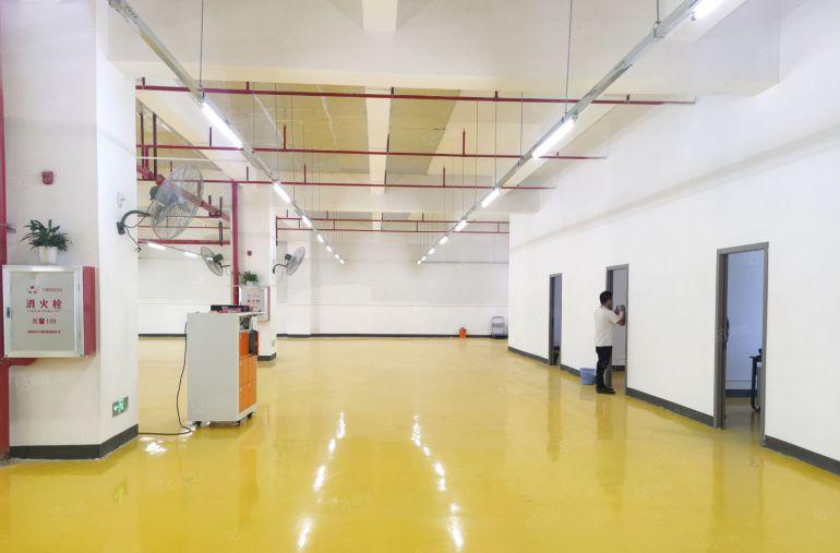 低价园洲九潭工业园楼上精装修厂房2000平厂房办公出租