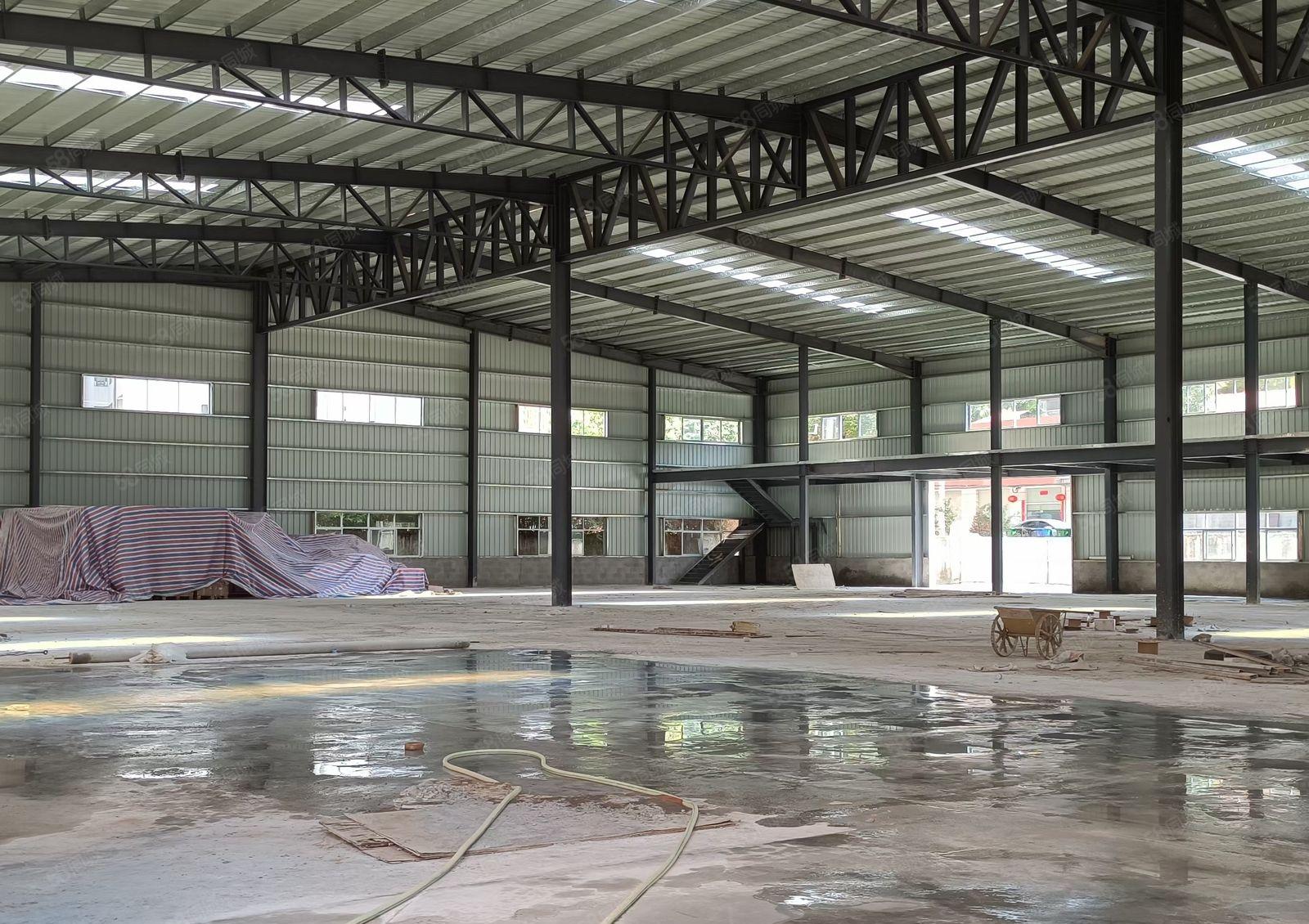 周边真正无居民钢结构厂房招租3350平方单一层，证件齐全