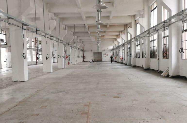 罗阳原房东独院标准厂房出租26000方，国有红本，一楼带牛腿