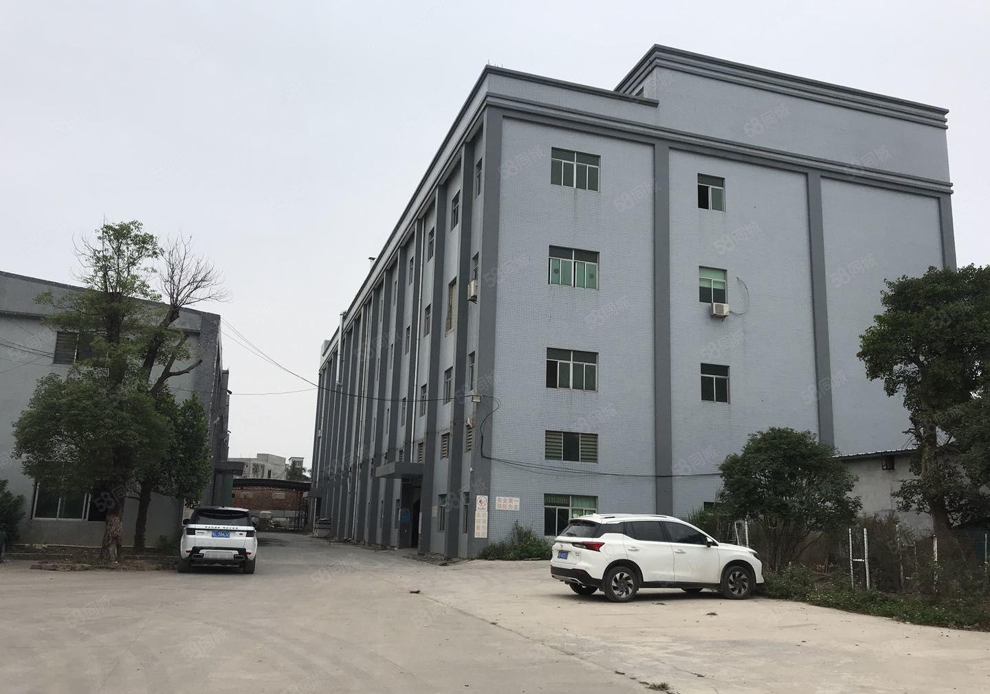 龙溪镇主道边上单层厂房加楼房出租，单层3000一栋，证件齐全