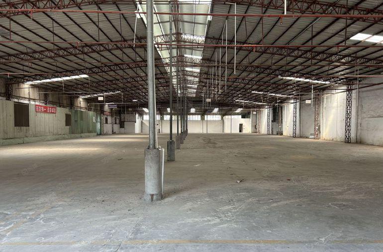 大路边独院！博罗石湾原房东独门独院钢构厂房2680平，可分租