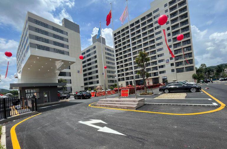 博罗罗阳镇原房东花园式工业园标准厂房出租，空地大，厂房形象好