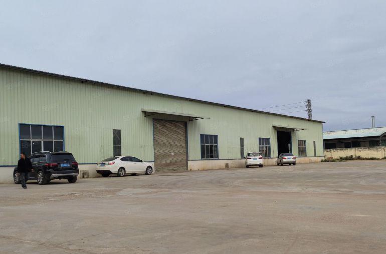 博罗园洲九潭园区单一层厂房出租，空地2000平方，高速口附近