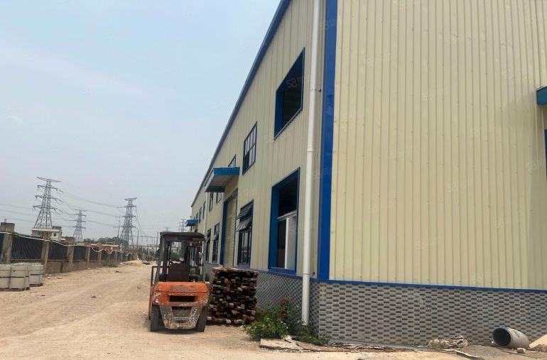 重工业厂房国道附近高速路口原房东