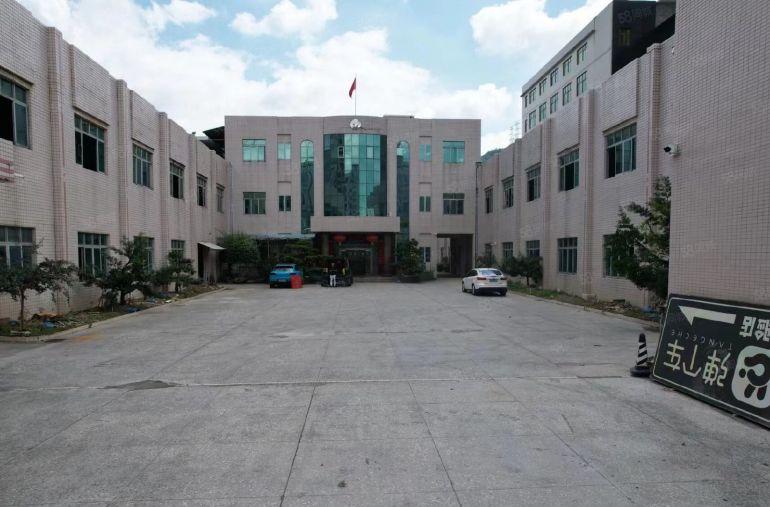 吉隆人民路279号，独院花园式厂房出租