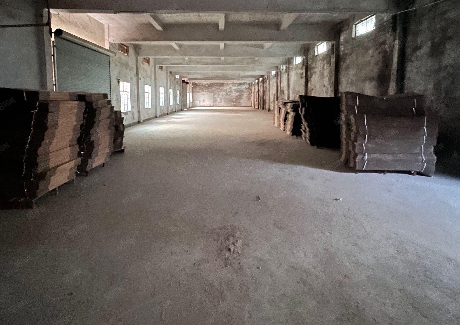 出租大岭一楼600平方楼房厂房，路道可进大车，租金9元一平方