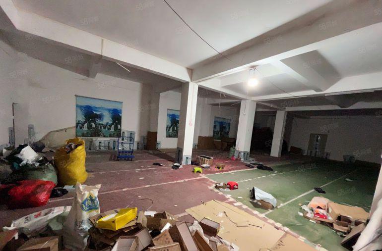 出租大岭黄果埔，6间2层半转角厂房，租金5000