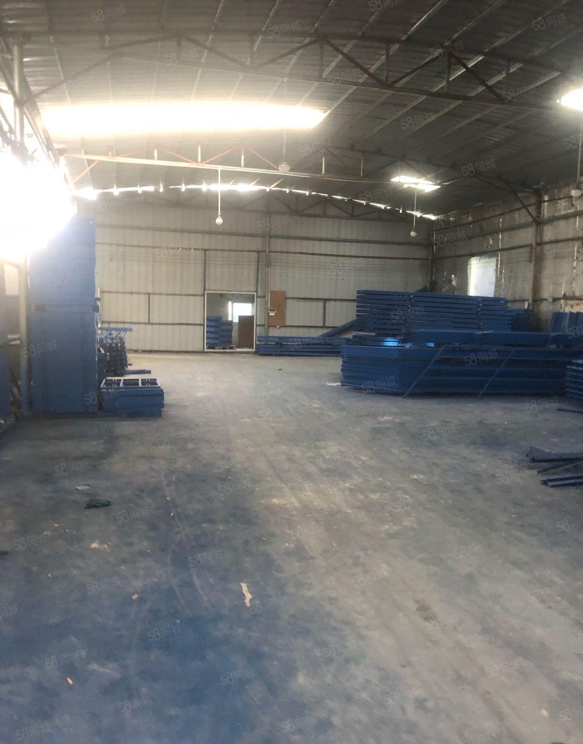 出租大岭实用面积350平方钢结构厂房，10元一平方