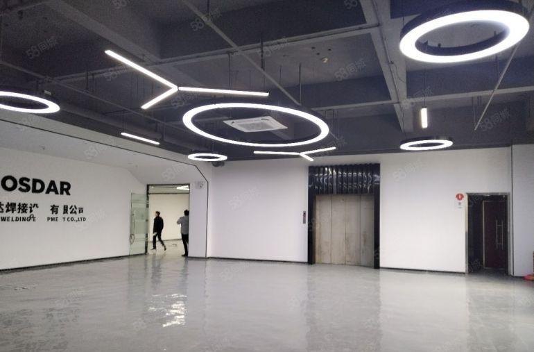 8块！沥林英光现成装修13500平方独院厂房仓库出租可分租