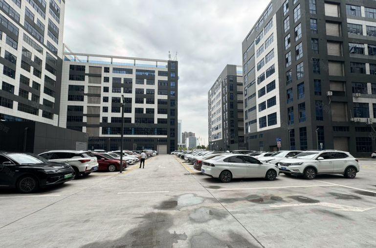 小面积精装修厂房200至1000平方特价8元厂房出租