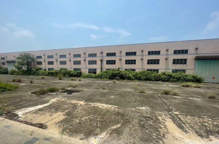 红本厂房出租独门独院空地6000方，水电可过户有家具喷油环评