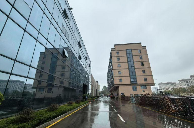 现成玻璃厂用电大户仲恺陈江滴水11米现成行车12000平出租