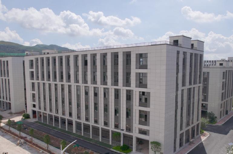 陈江一二层厂房 7.2米高 价格可谈 带车位饭堂宿舍配套