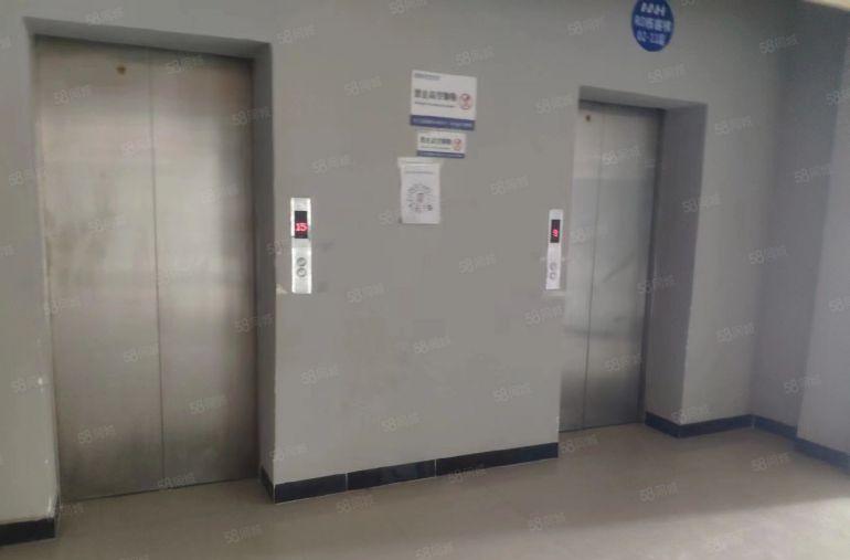 仲恺高新区平南工业区新出原房东精装修三楼厂房650平方出租