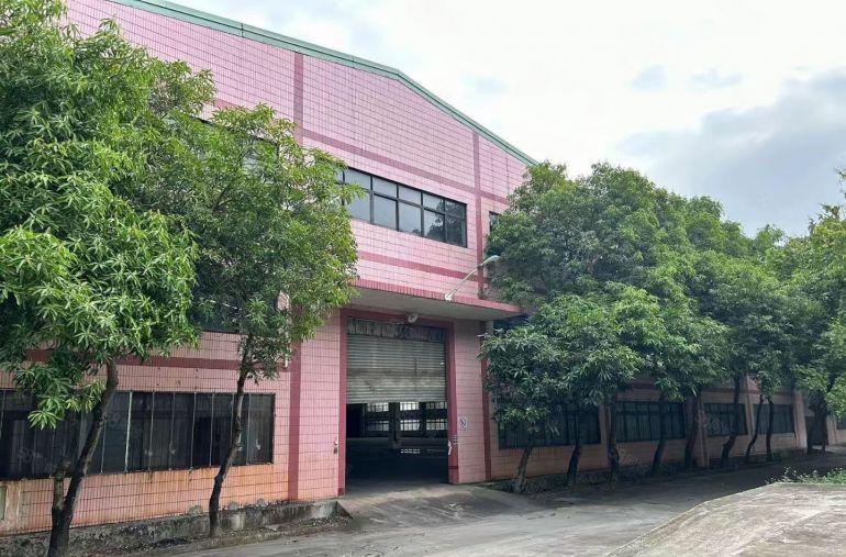 惠州市仲恺高新区新空出16000平滴水12米红本钢构厂房出租