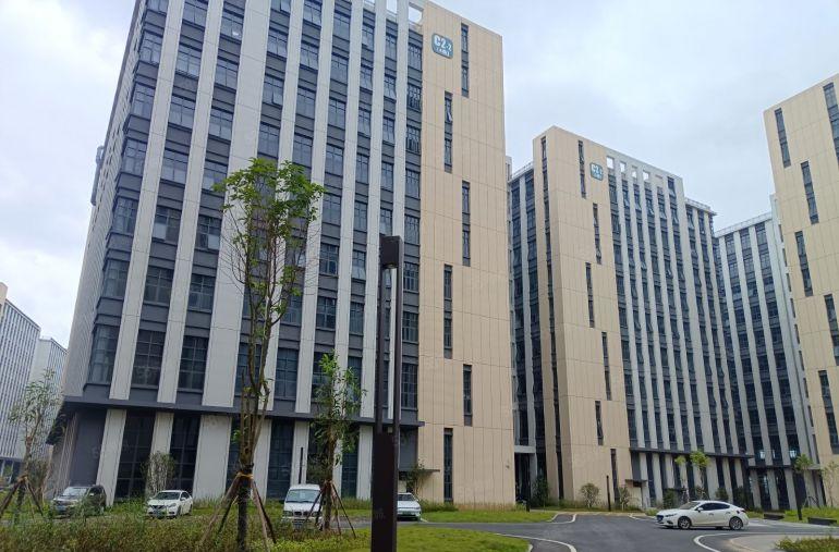 仲恺高新区全新50年红本厂房可租可卖，近高速，可按揭