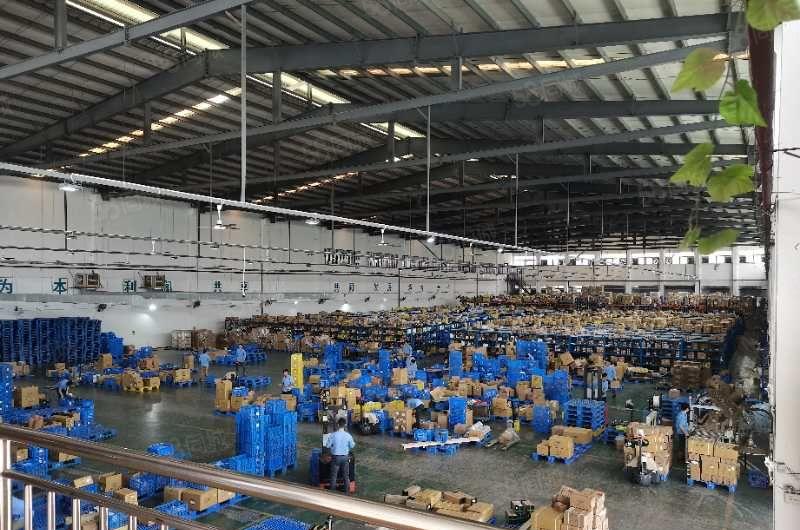 平南超大空地带卸货平台钢构厂房1350平方