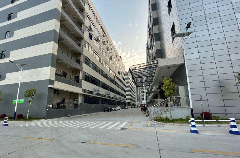 仲恺区平南工业区原房东楼上厂房整层2000平方厂房出租可分租