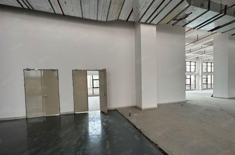 仲恺五一工业区新出楼上厂房四千平原房东低价厂房五百起分十块！