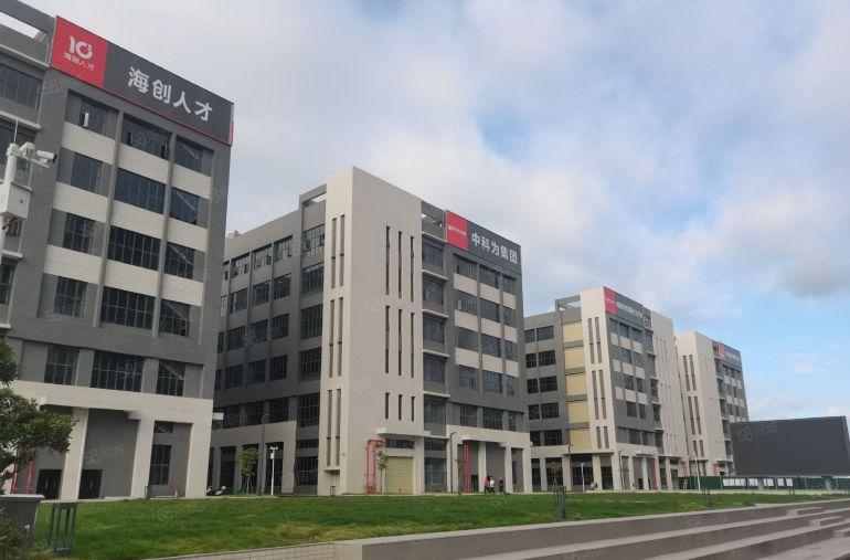 中心位置高速口200米，临深园区，可做污染行业，独门独院厂房