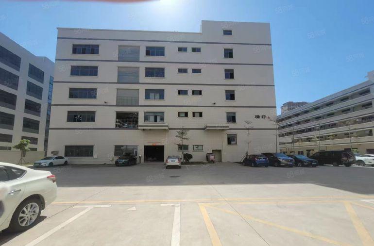 惠城新出楼上2000平实际面积低价出租厂房仓库八块带地坪漆！