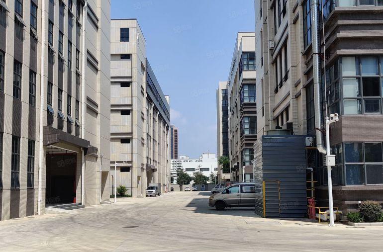 8元低价厂房出租！320平方起分！位置好配套齐全有货梯