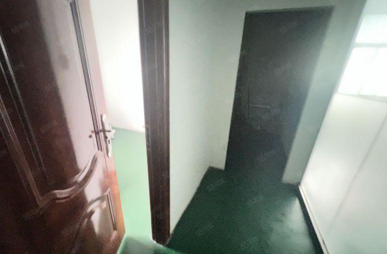 惠州市仲恺区沥林镇一楼800平原房东厂房出租精装修可对半分租