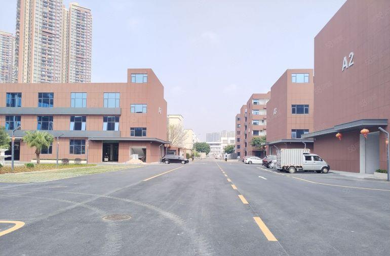 8块！沥林英光现成装修13500平方独院厂房仓库出租可分租