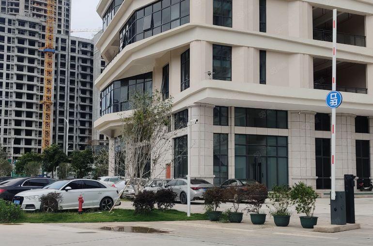 8元含税厂房！原房东直租无公摊有货梯 宿舍食堂配套齐全好招工