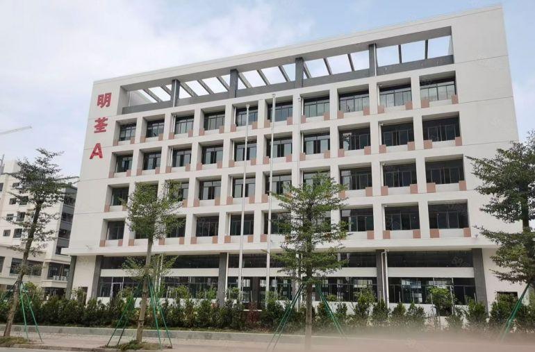 全新独院厂房仓库3000平出租，水电到车间，可分有红本。