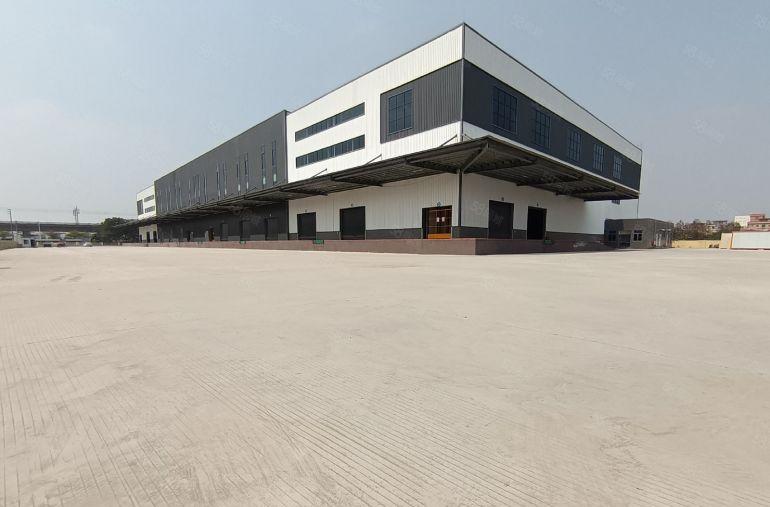 精选厂房出租，带三面卸货平台，可分租。空地大，格局方正